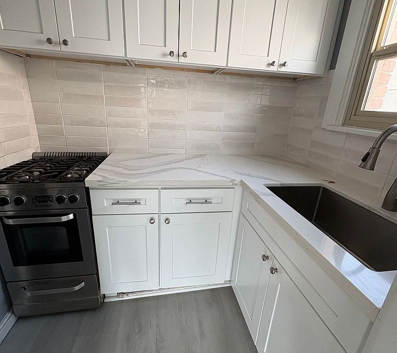 2nd image of 1132 10th Ave E APT 35