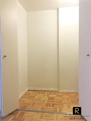 Rented by R New York | media 16