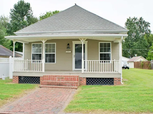 410 E 12th St, Metropolis, IL 62960