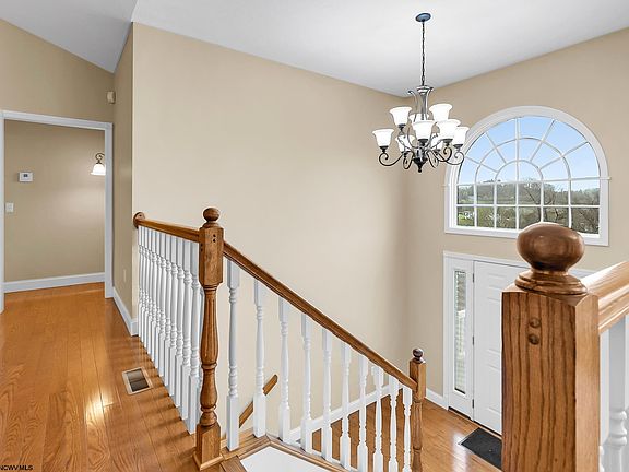 4th image of 3421 Darrah Ct