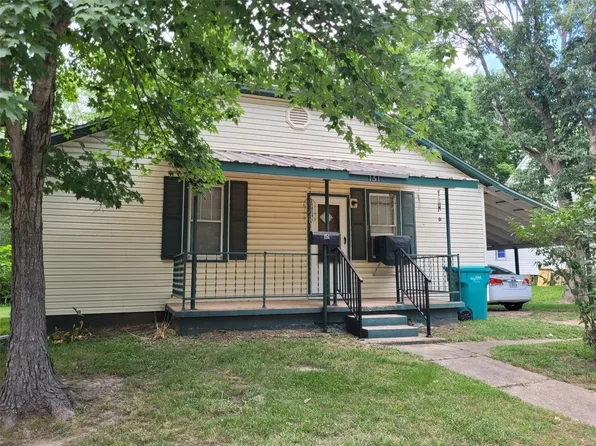 151 E Vine St, Sullivan, MO 63080