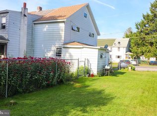 67 3rd St, Oneida, PA 18242