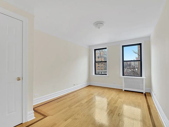 3rd image of 807 Riverside Dr APT 6C