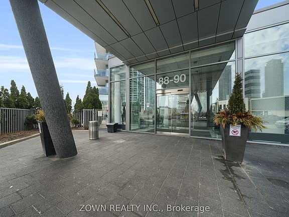 4th image of 88 Park Lawn Rd Unit 1002