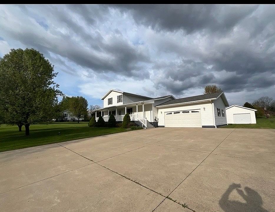 1st image of 2259 Pondbrooke Dr