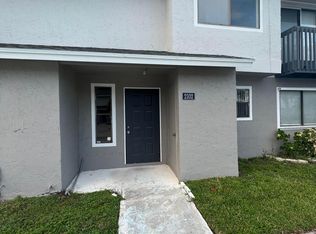 2102 Wharf Ln, Greenacres, FL 33463