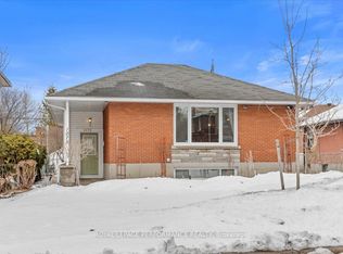 1075 Secord Ave, Ottawa, ON K1H 8C7