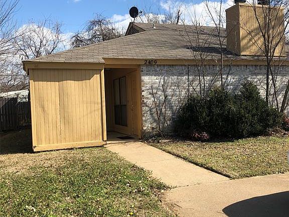 2nd image of 2409 Windy Pine Ln