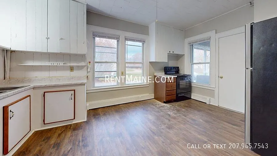3 bed, 992 sqft, $1,625 — Photo 1