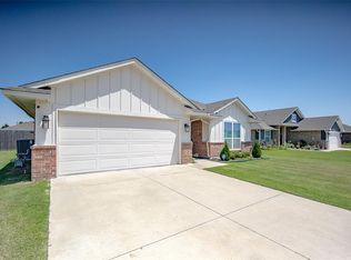 1121 SE 17th St, Newcastle, OK 73065