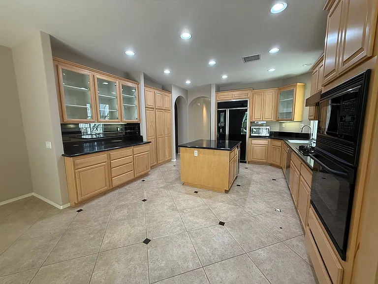 20721 Vercelli Way — Photo 6