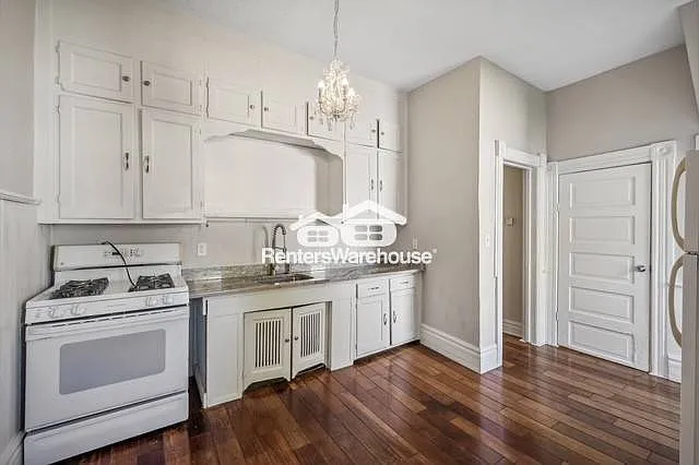 715 Sims Ave #1 — Photo 3