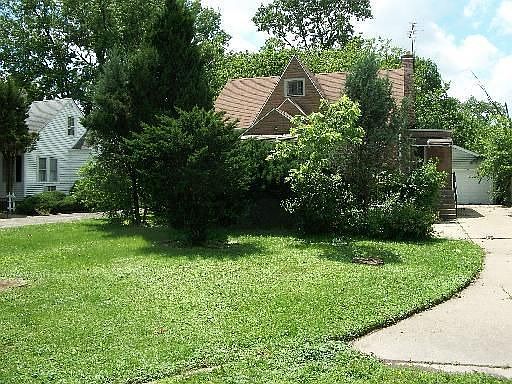 2nd image of 2050 N Hawthorne Ave