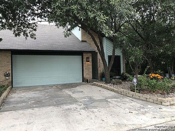 3rd image of 3213 Thrush Bend St