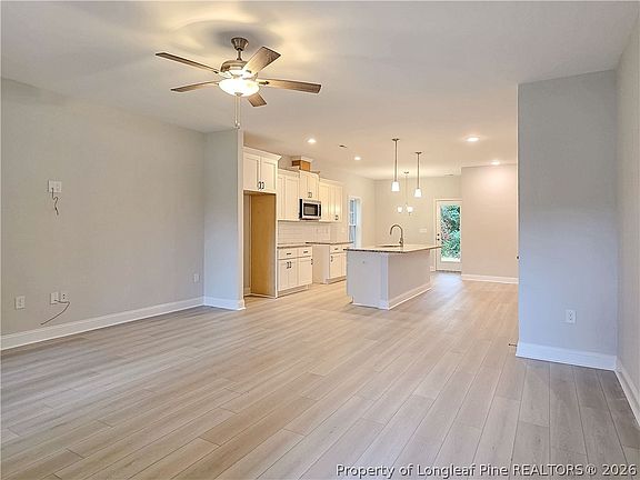 5th image of 490 Needmore Rd