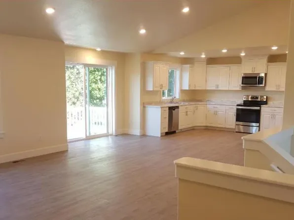 1349 W 1000 N, Farr West, UT 84404