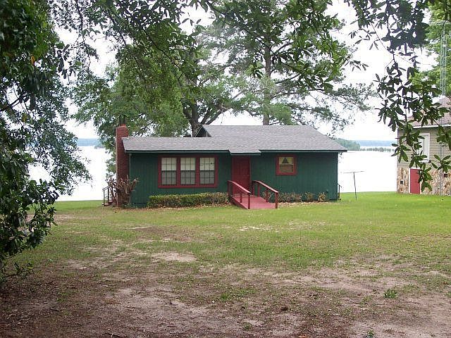 1st image of 32 Lakeview Dr