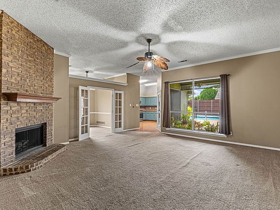 5th image of 2037 Vista Dr