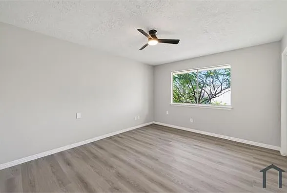 11820 Spring Grove Dr — Photo 24