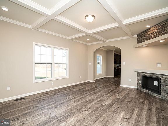 4th image of 38633 Patent House Ln