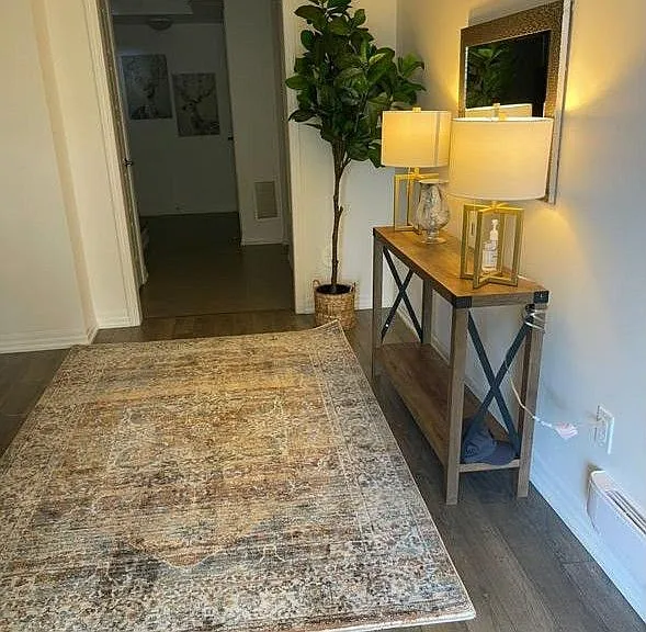 213 Betsy Dr N — Photo 2