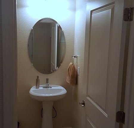 2nd image of 2440 Boxwood St