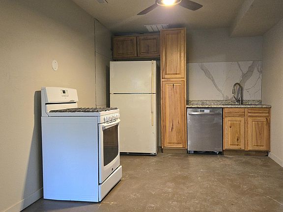 2nd image of 5154 N Juniper Ridge Rd
