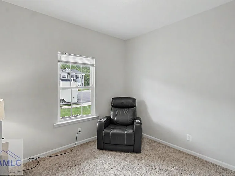 14 Herty Ln — Photo 2
