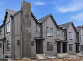 7947 47th Ave NW #1, Calgary, AB T3B1Z2