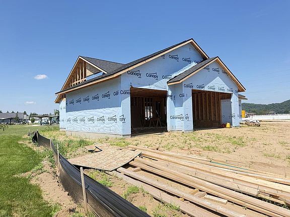 3rd image of 2001 Prairie PLACE