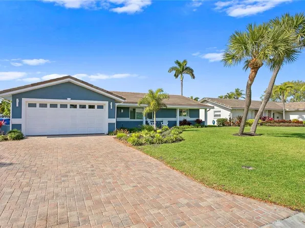 1963 Massachusetts Ave NE, Saint Petersburg, FL 33703