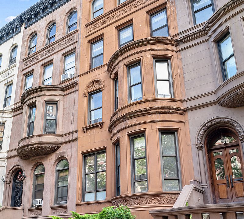 2nd image of 43 W 74th St #1
