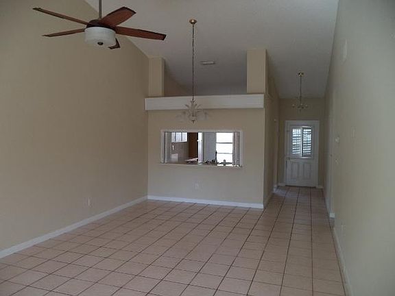 5th image of 1250 Parkside Green Dr APT A