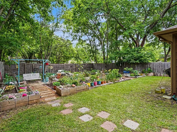 1327 Lanius St, Gainesville, TX 76240