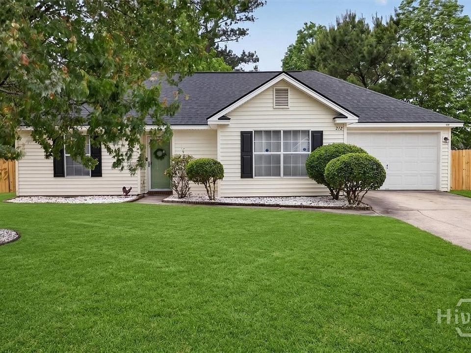 1st image of 212 Longleaf Circle
