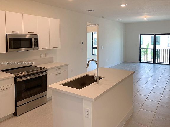 3rd image of 8167 NW 41st St #333