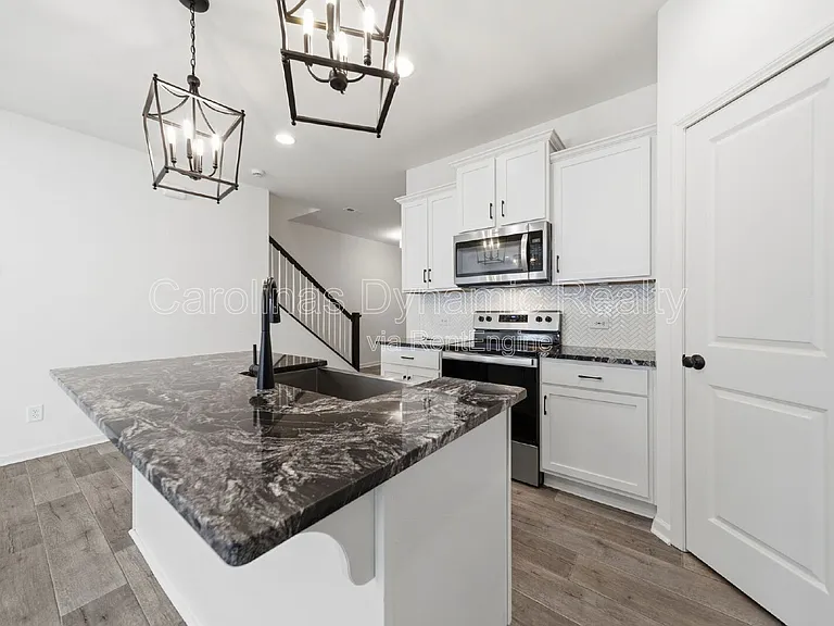 11936 Basking Dr — Photo 6