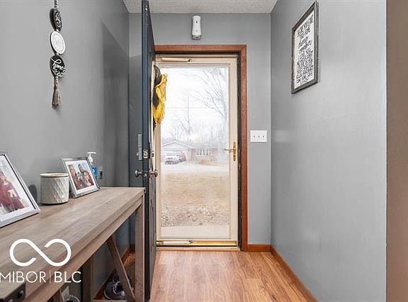 3rd image of 4705 W Shirley Ln