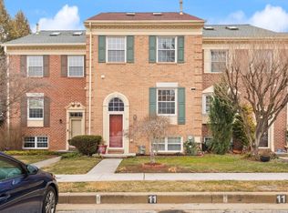 11 Valley Crossing Cir, Cockeysville, MD 21030
