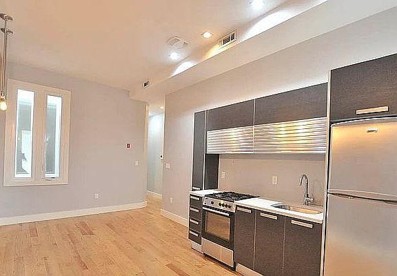 2nd image of 321 Putnam Ave #3H