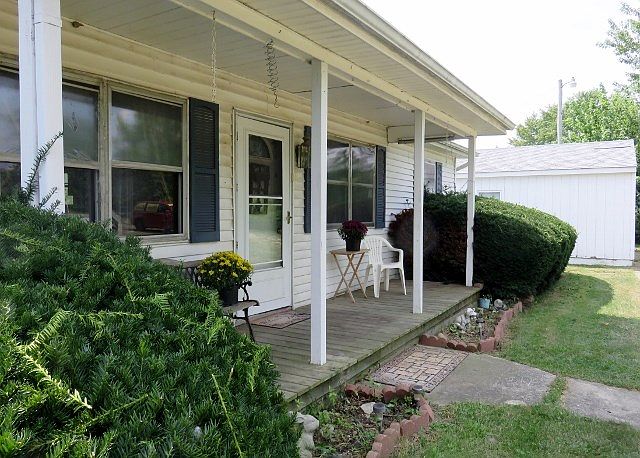 1st image of 3149 E County Road 550 N