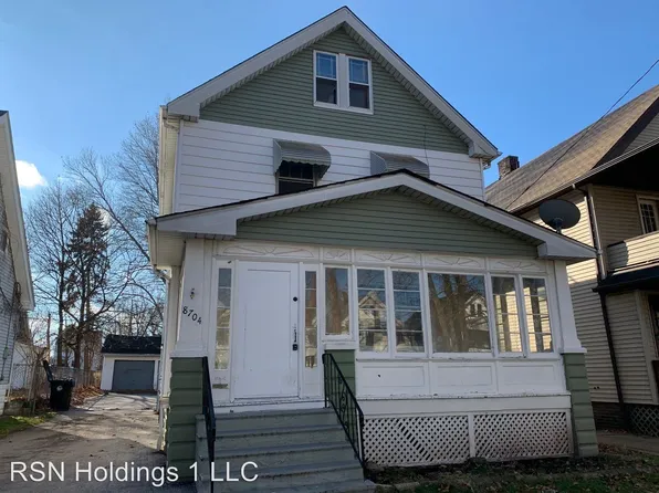 8704 Vineyard Ave, Cleveland, OH 44105