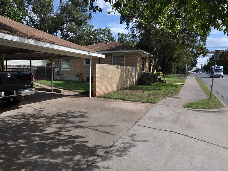4500 Ramsey Ave #B — Photo 11