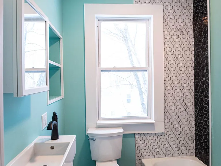 black and white tiled bathroom