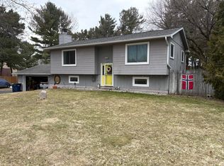 3134 Horseshoe Dr, Traverse City, MI 49684