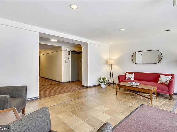 4th image of 5112 Macarthur Blvd NW APT 312