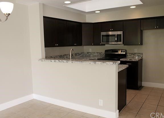 4th image of 332 Sage Ct