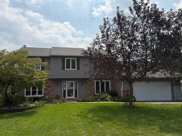 18 Hampshire Ct, Noblesville, IN 46062