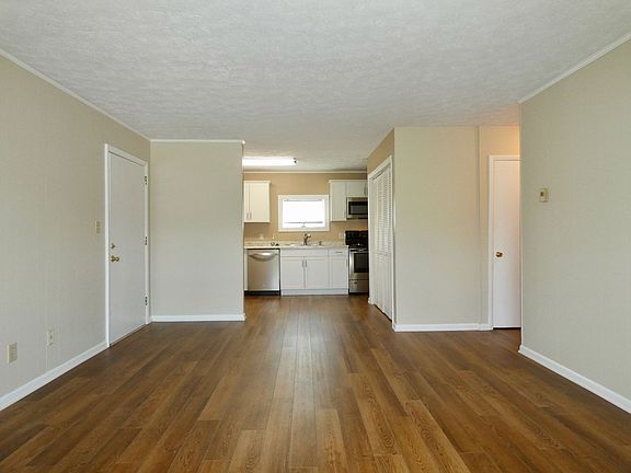 5th image of 105 S Main St #4