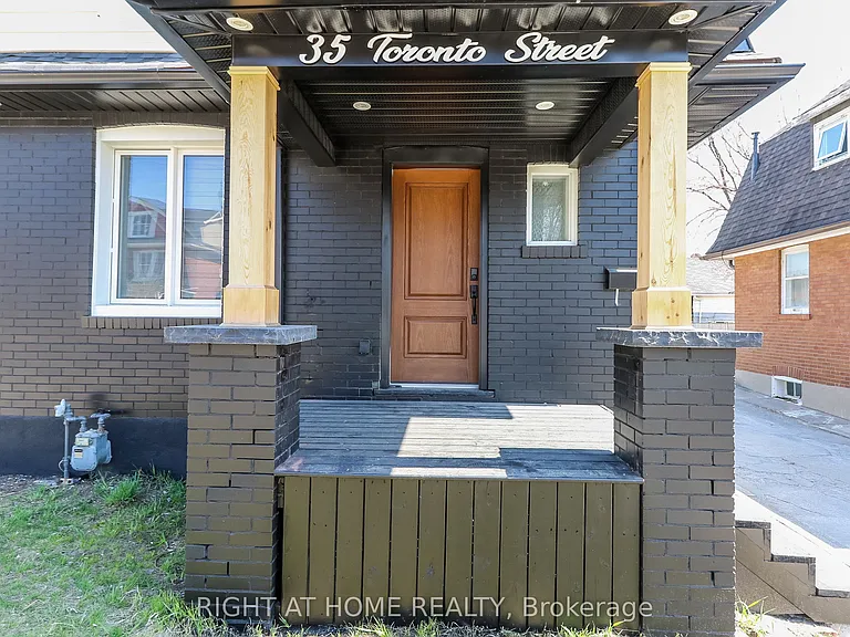 35 Toronto St — Photo 2